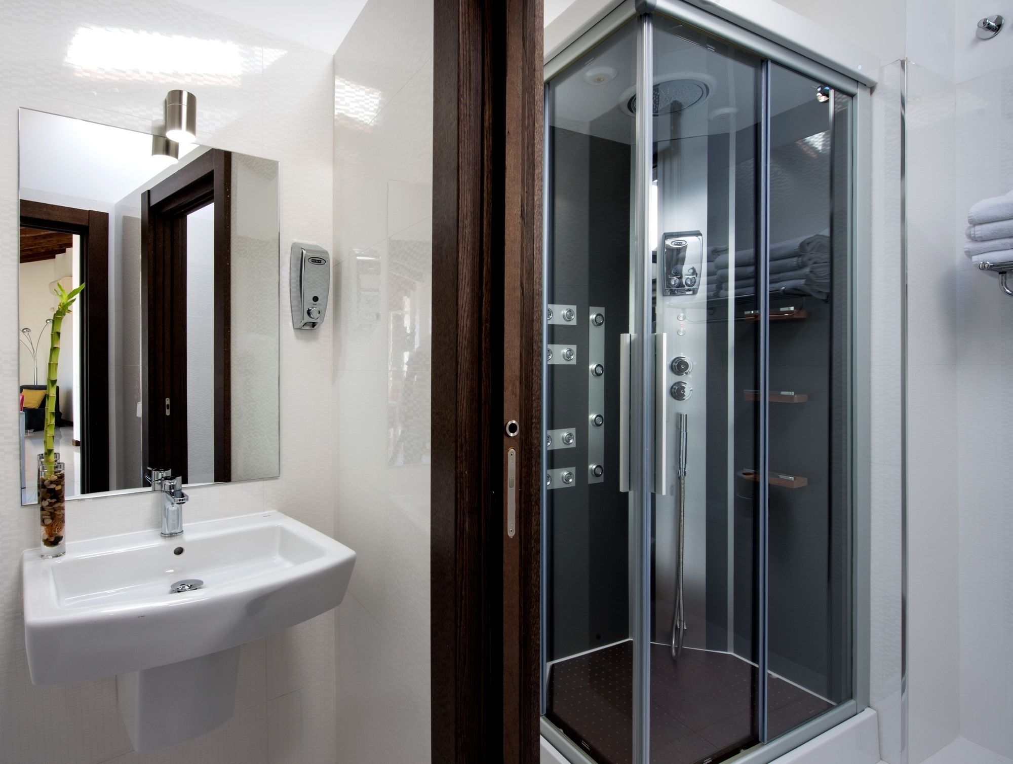 Roisa Suites Madrid Eksteriør bilde
